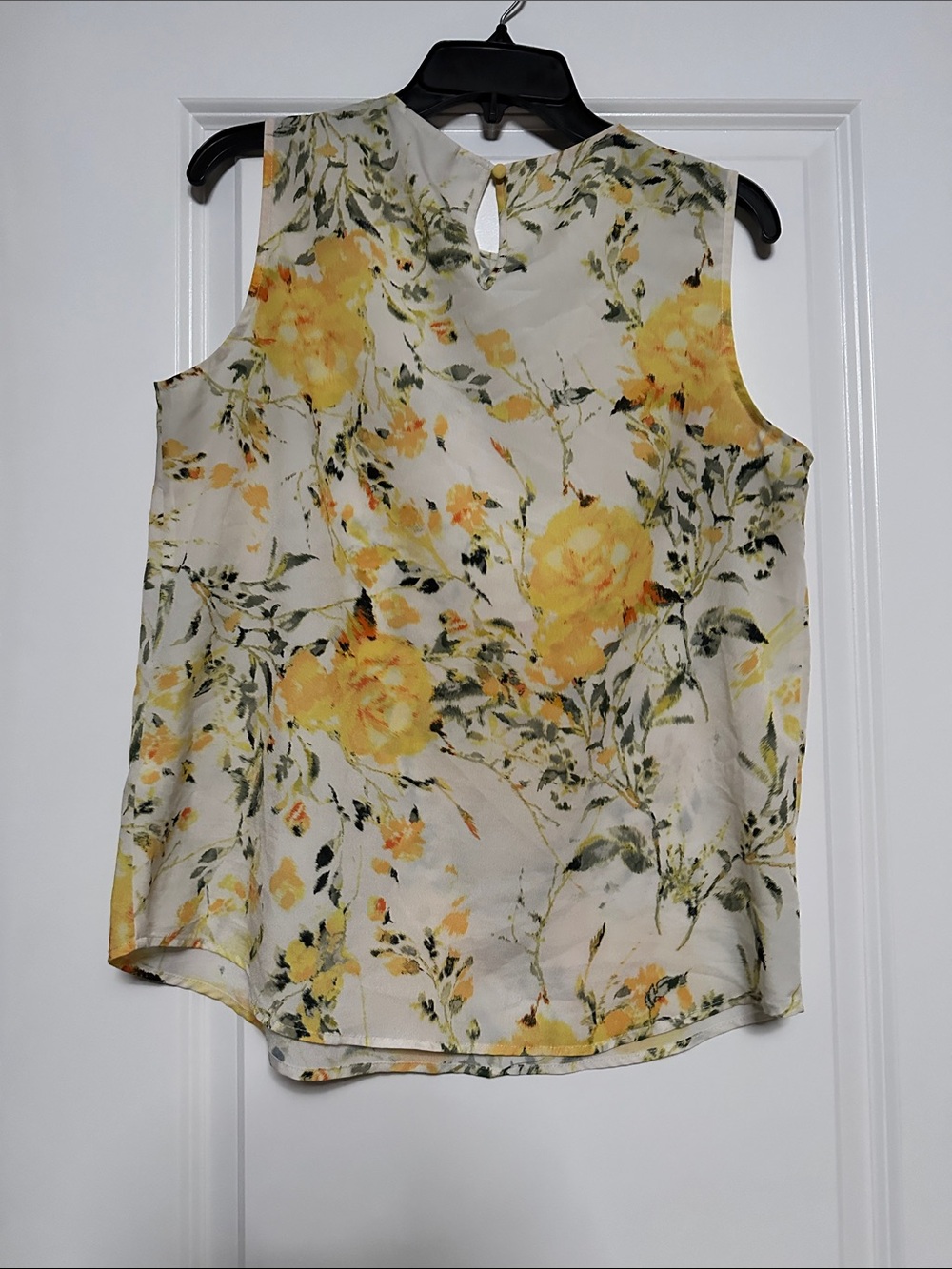 🚨5/$20🚨 Alex Marie Yellow Floral Sleeveless Camisole - Picture 3 of 3